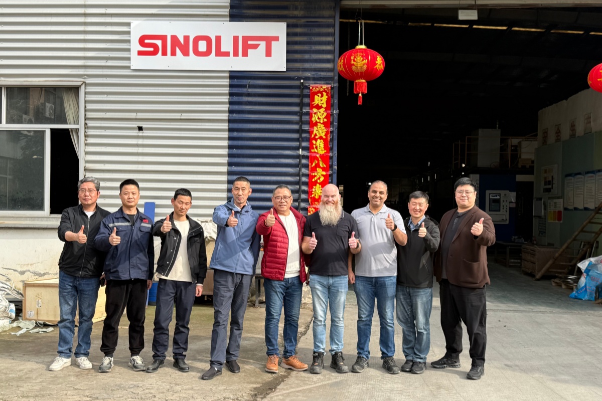 Strengthening Global Bonds: Australian Partners Explore the Craftsmanship Behind SINOLIFT Scissor Lift Tables
