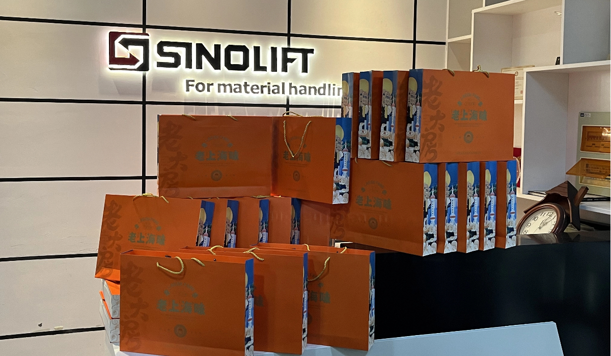 Enhance your logistics efficiency with SINOLIFT's professional forklift solutions. From manual pallet trucks and stackers to heavy-duty diesel and quiet electric forklifts, we provide the seamless internal and external logistics connection your business needs. Discover why we are a leading forklift brand in China with a growing footprint in over 80 countries.
