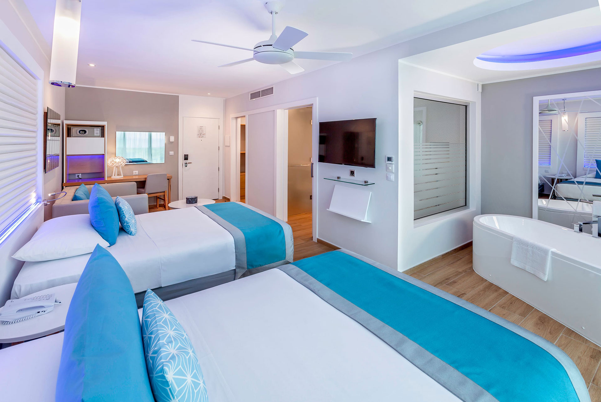 Paradisus Los Cayos lighting,bespoke lighting,modern lamp