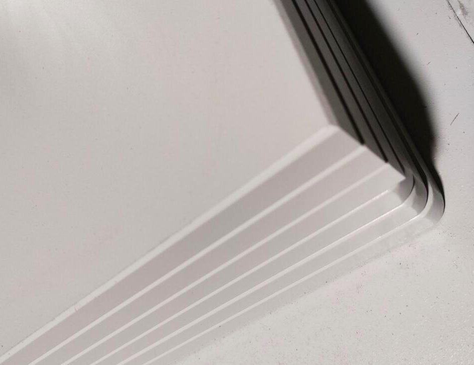 toilet partition edge painting