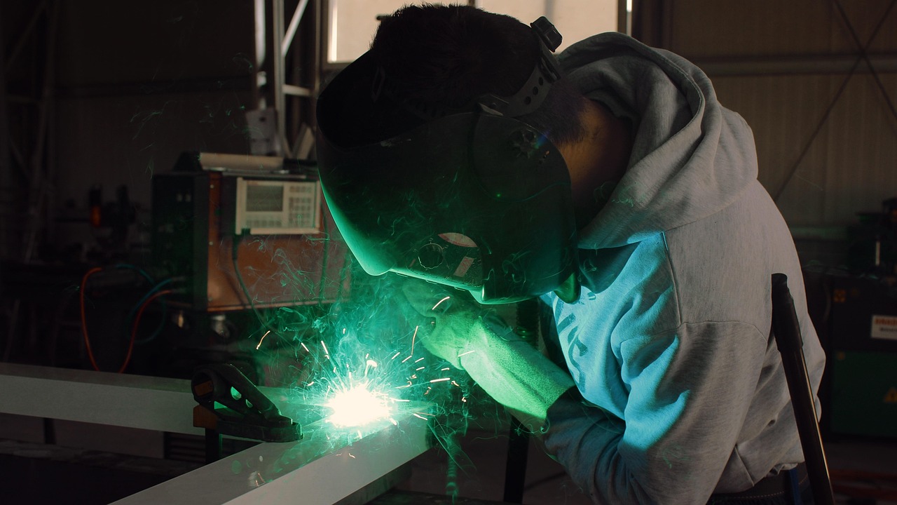 Learn how to weld stainless steel for custom machined parts with expert tips, techniques, and quality control for precision manufacturing.