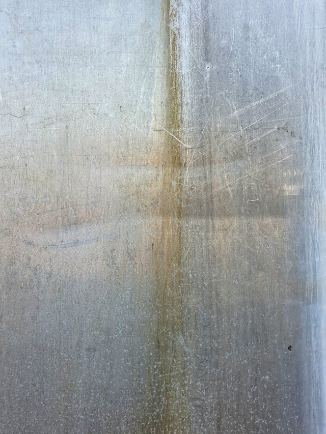 When fighting rust corrosion, stainless steel stands out for its excellent resistance, sleek finish, and dependable performance across industries.