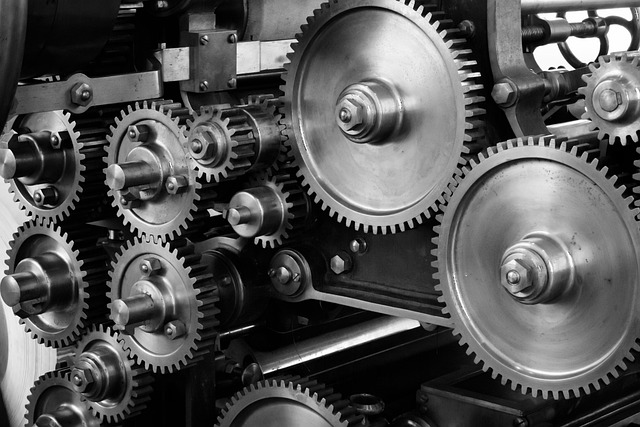 Horizontal Machining Centers (HMCs), powered by advanced CNC technology, are used across a wide spectrum of industries. Their versatility, precision, and productivity make them an indispensable tool for manufacturing high-quality components.