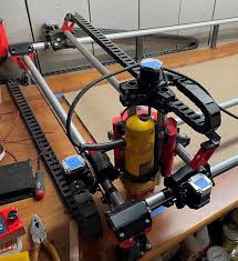 The 3D drag chain provides organized and flexible cable protection for 3D printers and desktop automation setups.