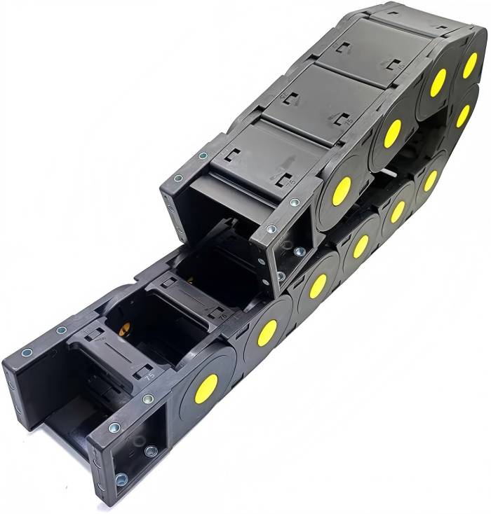 The anti-corrosion drag chain UK ensures long-lasting performance and resistance to harsh environments in UK manufacturing facilities.