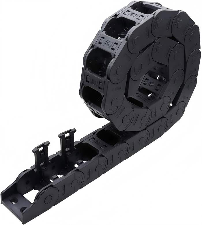 Durable reinforced nylon cable chain built for strength, wear resistance, and long service life.
