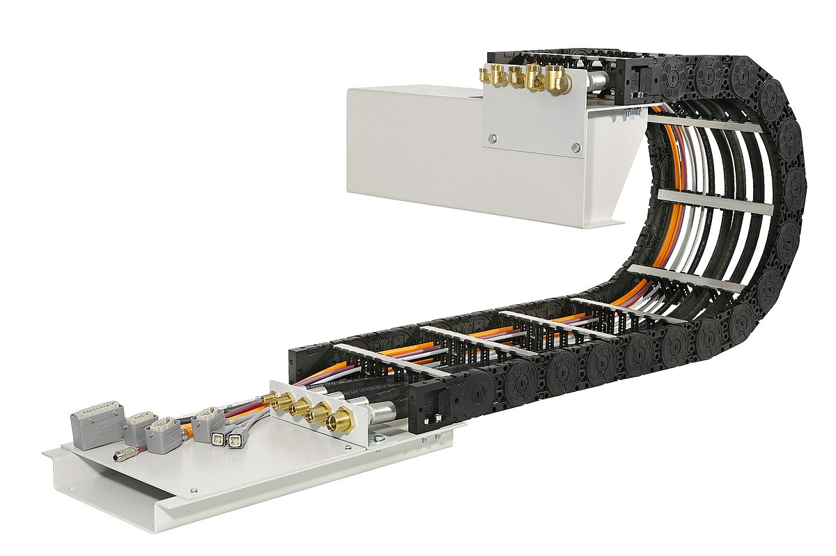High-performance drag chain cables engineered for flexible, durable, and reliable motion applications.