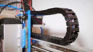 Durable energy chain engineered for high torsion resistance and stability.
