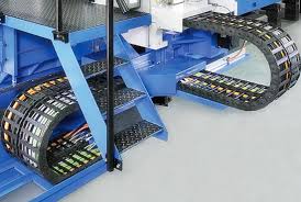 High-performance lightweight nylon cable track ideal for dynamic cable routing in automation systems.