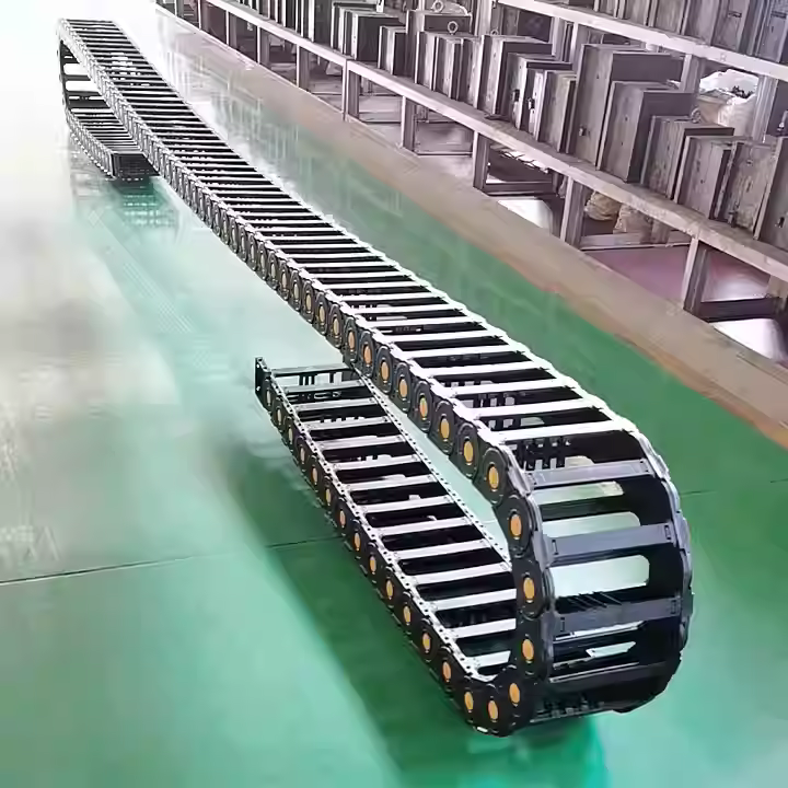This nylon drag chain is ideal for lightweight, high-speed cable management applications.
