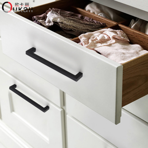 Simple cabinet pulls handle