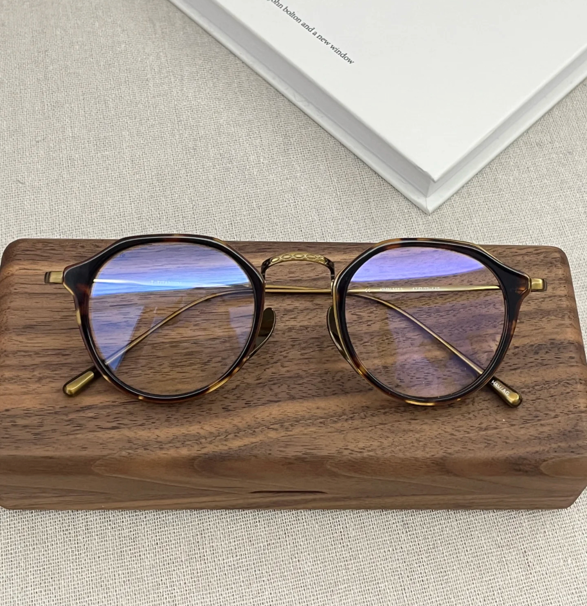 titanium eyewear frames