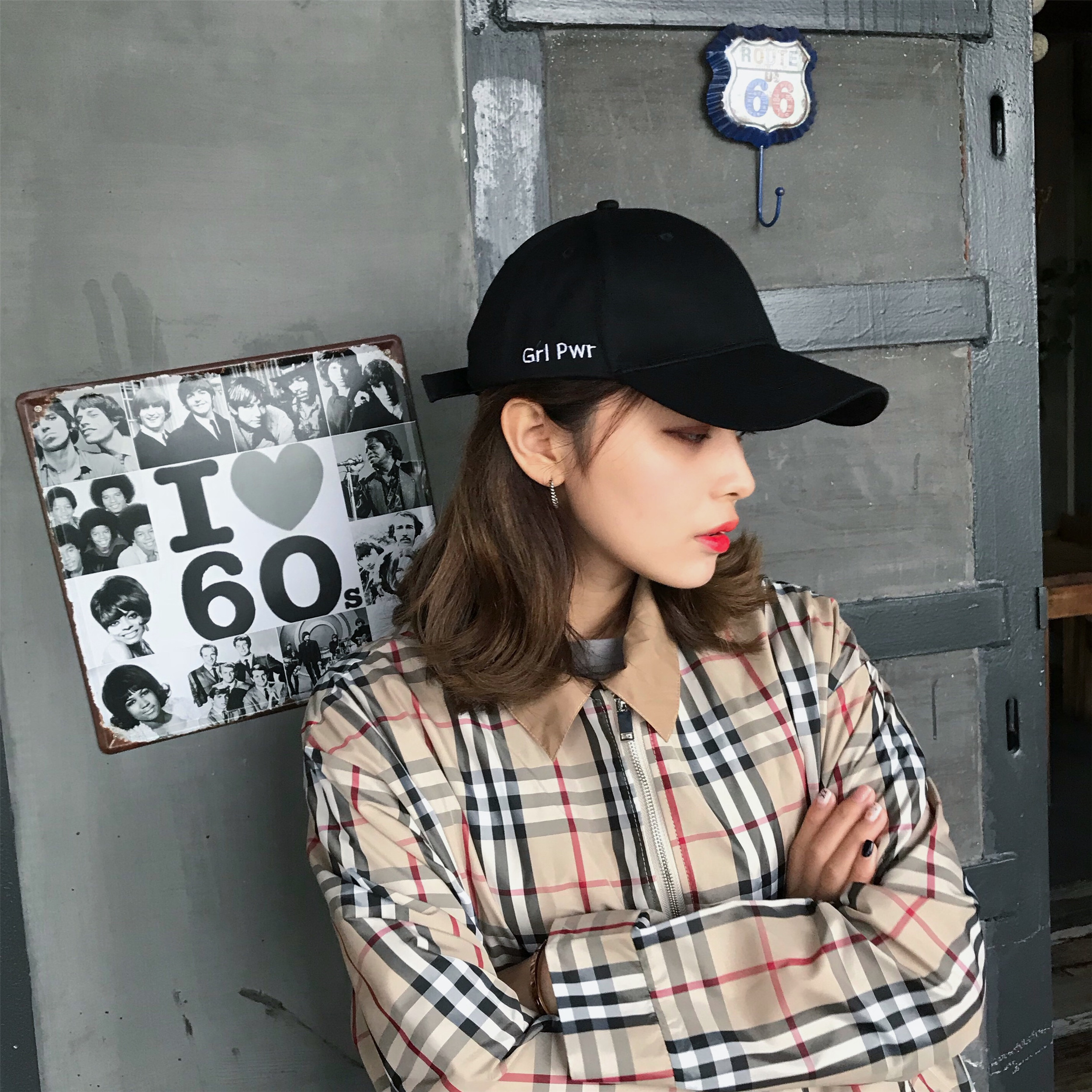 If you’re looking to add a baseball cap to your collection (or upgrade your current one), look no further than PeakTop Fashions. This brand has mastered the art of blending style and comfort, creating baseball caps that work for both casual days and fashion-forward moments.