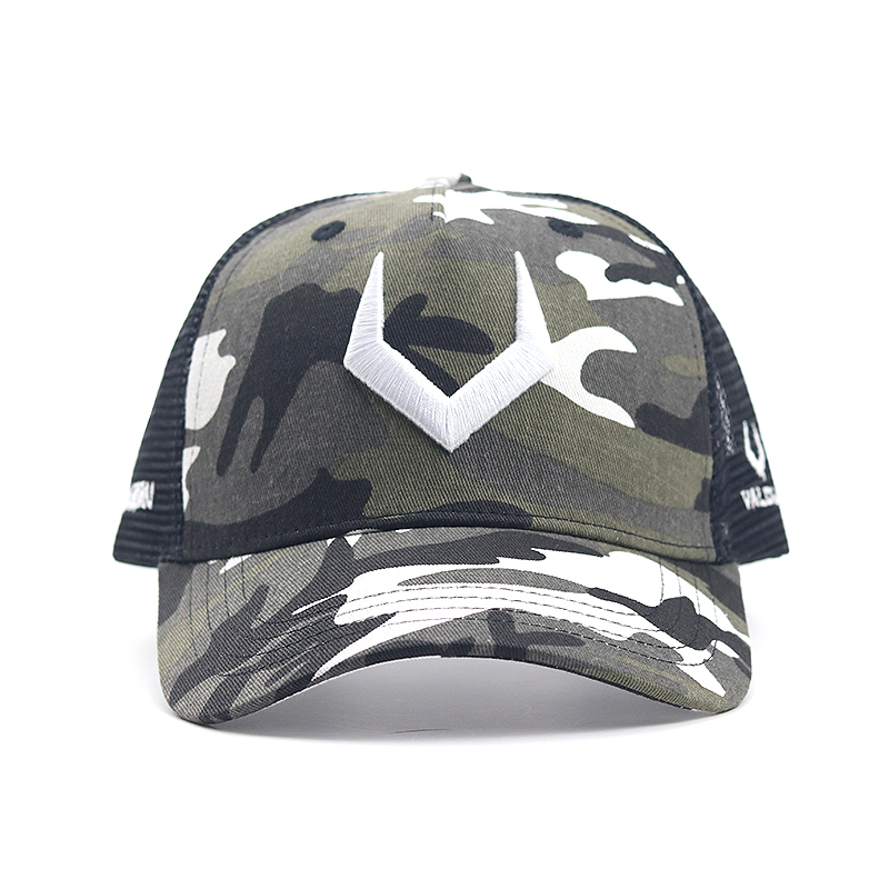 One of the biggest draws of the camouflage baseball cap is its unmatched versatility. Unlike some trendy accessories that only pair well with specific outfits, a camouflage baseball cap effortlessly complements a wide range of looks. Whether you’re wearing a casual t-shirt and jeans for a weekend errand run, a hoodie and leggings for a workout, or even a leather jacket and boots for a edgier vibe, this cap adds a touch of cool without clashing.