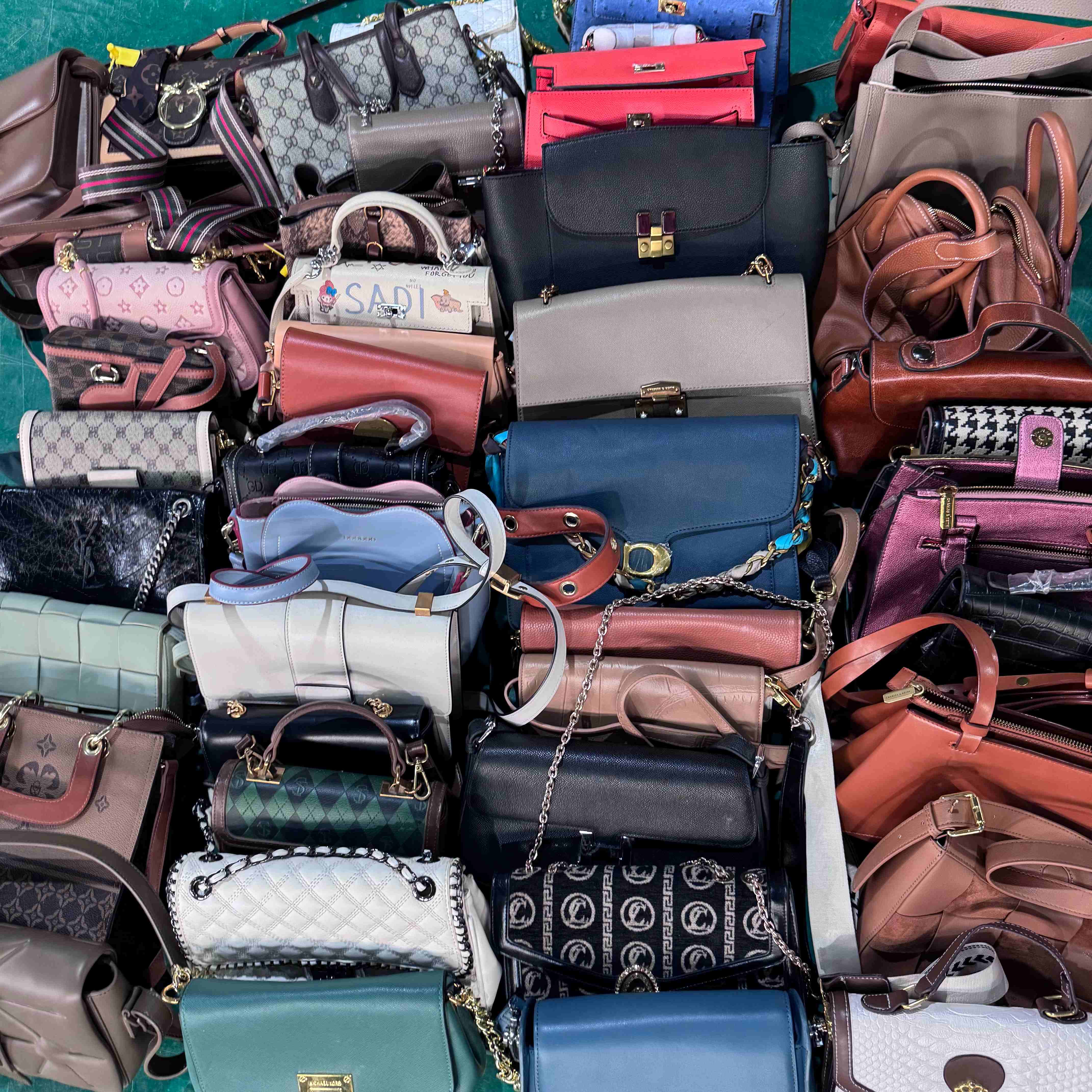 High-quality second hand bags wholesale from China - stylish and sorted fashion accessories