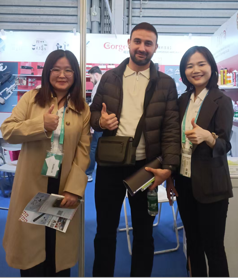 Client meeting at Gorgeous Hardware booth