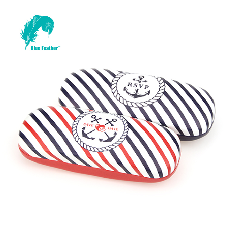 Anchor Emblem Striped Eyewear Protector for Unisex