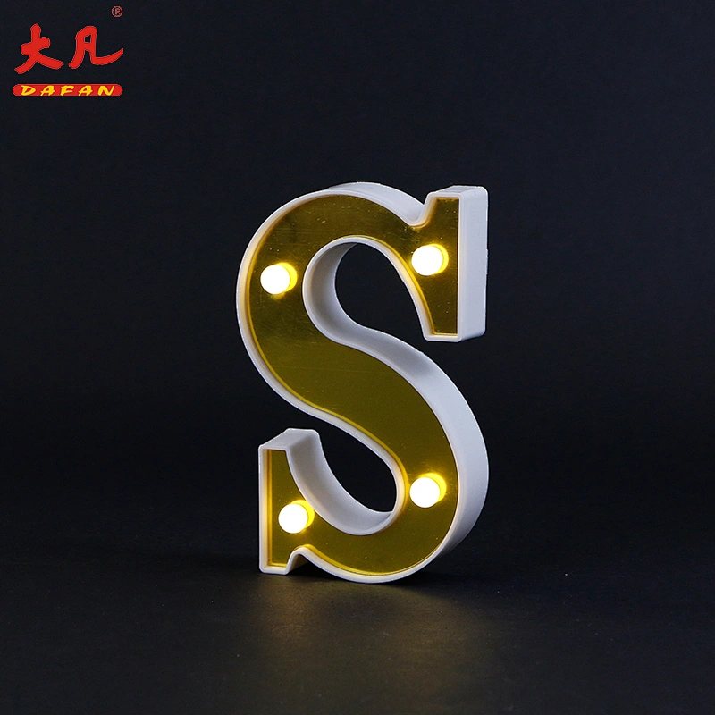装饰Led巨型灯泡字母标志点亮字幕S字母为婚礼