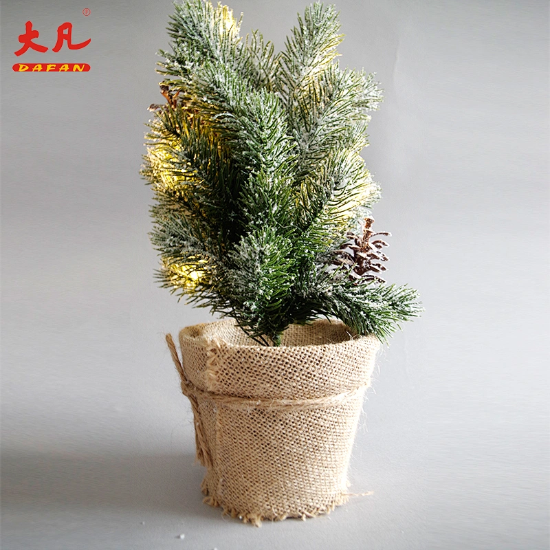 33cm装饰人造雪松树灯LED电池灯圣诞树灯