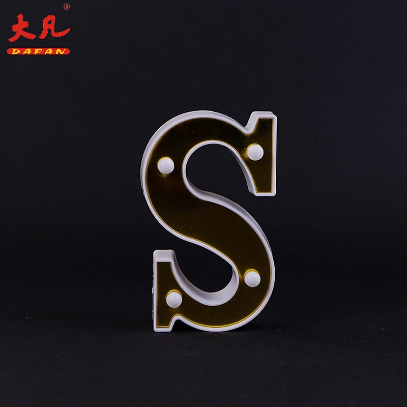 装饰Led巨型灯泡字母标志点亮字幕S字母为婚礼