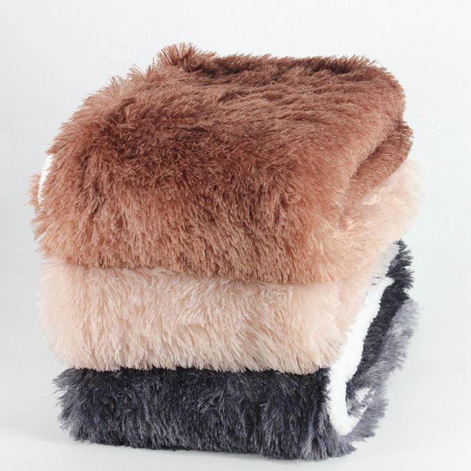 100% Polyester Ombre Shaggy Fur Throw