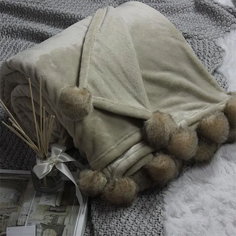 100% Polyester Microfiber Soft Flannel Fleece Throw Blanket with Fur Pom Pom