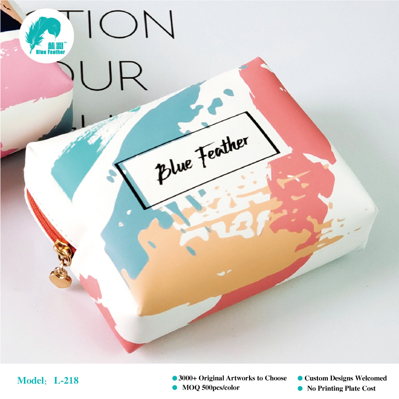 Multifunctional storage bag