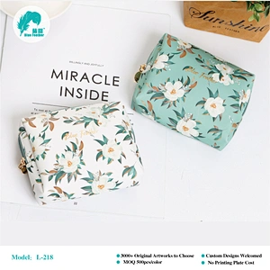 Cosmetic bag