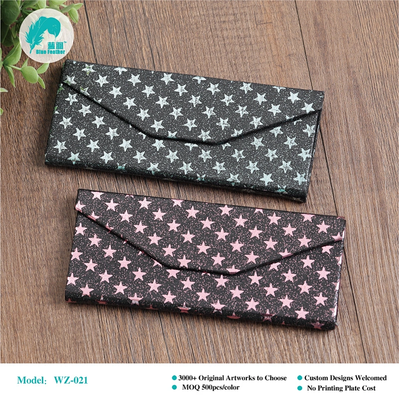 Foldable eyeglass case