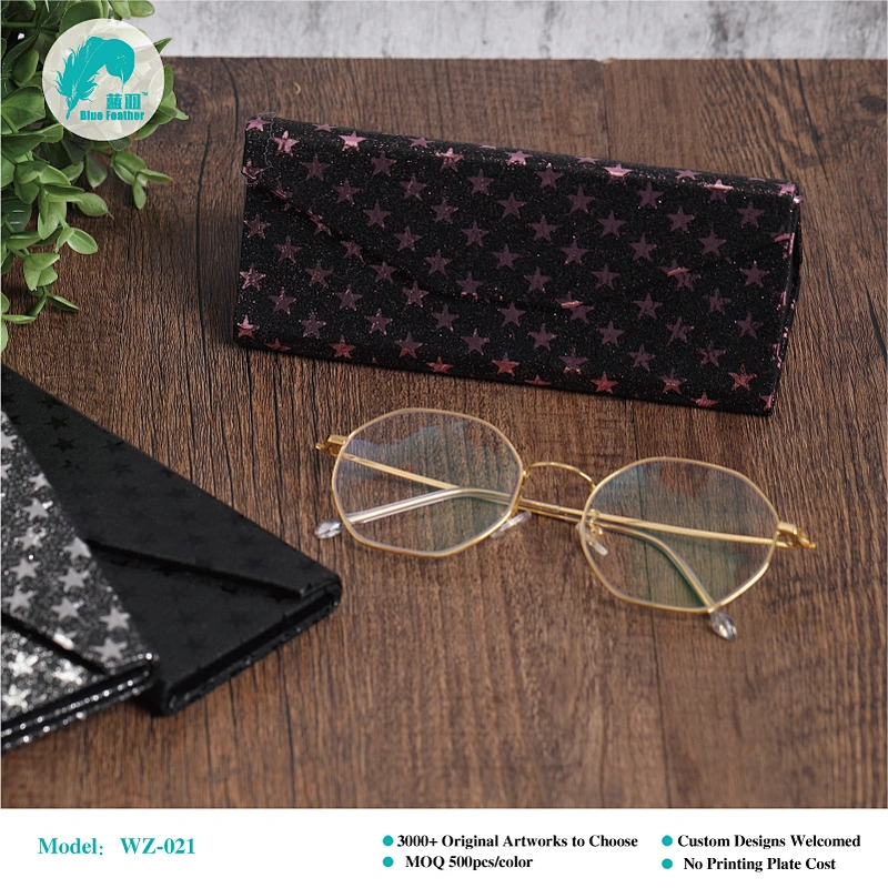 Foldable eyeglass case