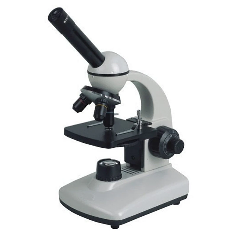 Studente microscopio biologico