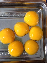 canned yellow peach halves