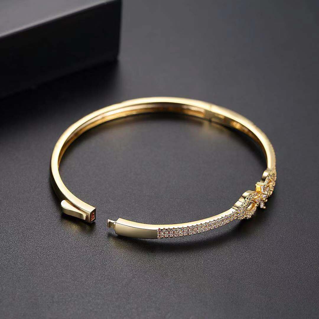 gold bracelet