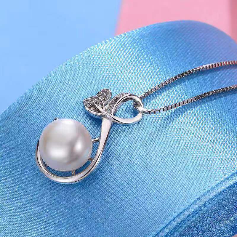 pearl necklace
