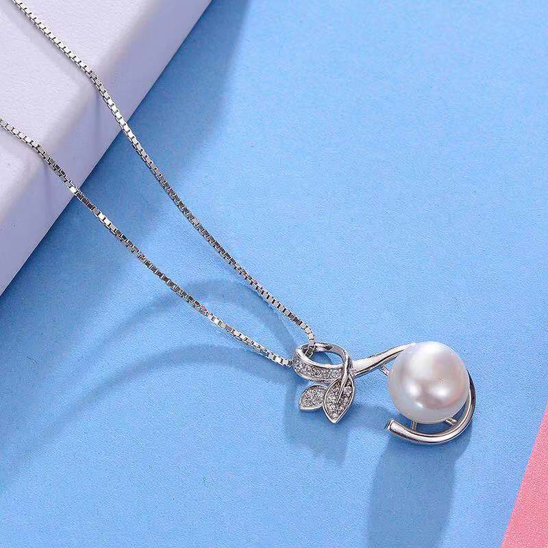 pearl necklace