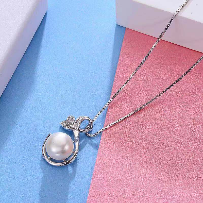 pearl necklace