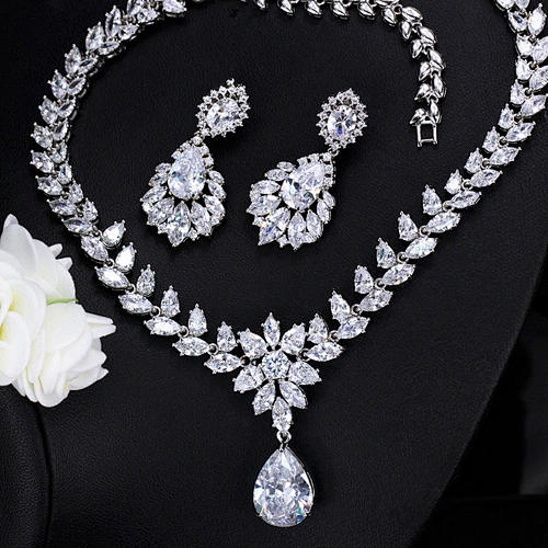 diamond bridal necklace set