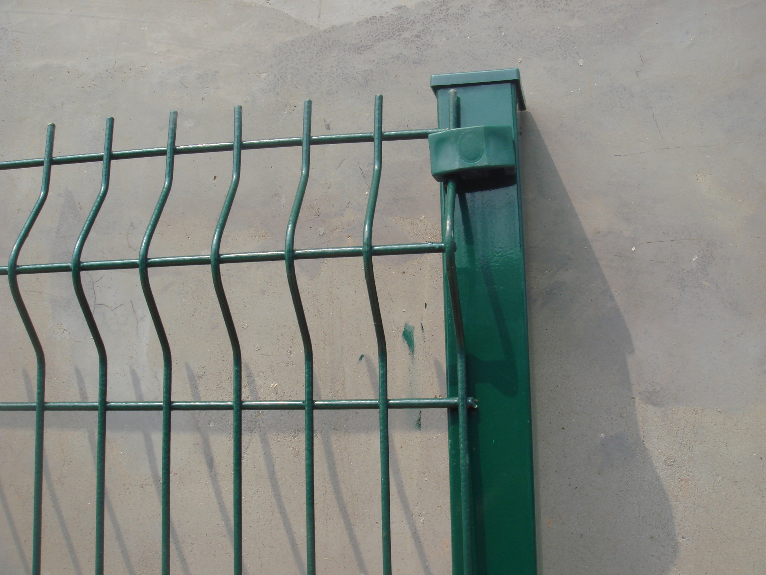 PVC COATED WIRE MESH FENCE