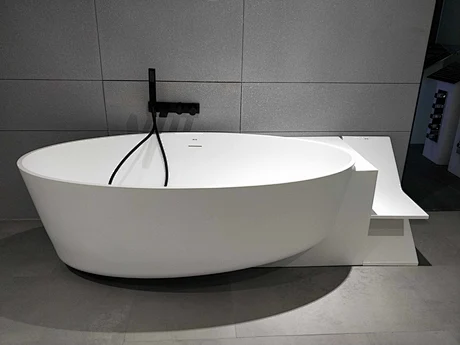 bathtub freestanding