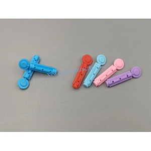 XC1119  Plastic Twist Blood Lancet