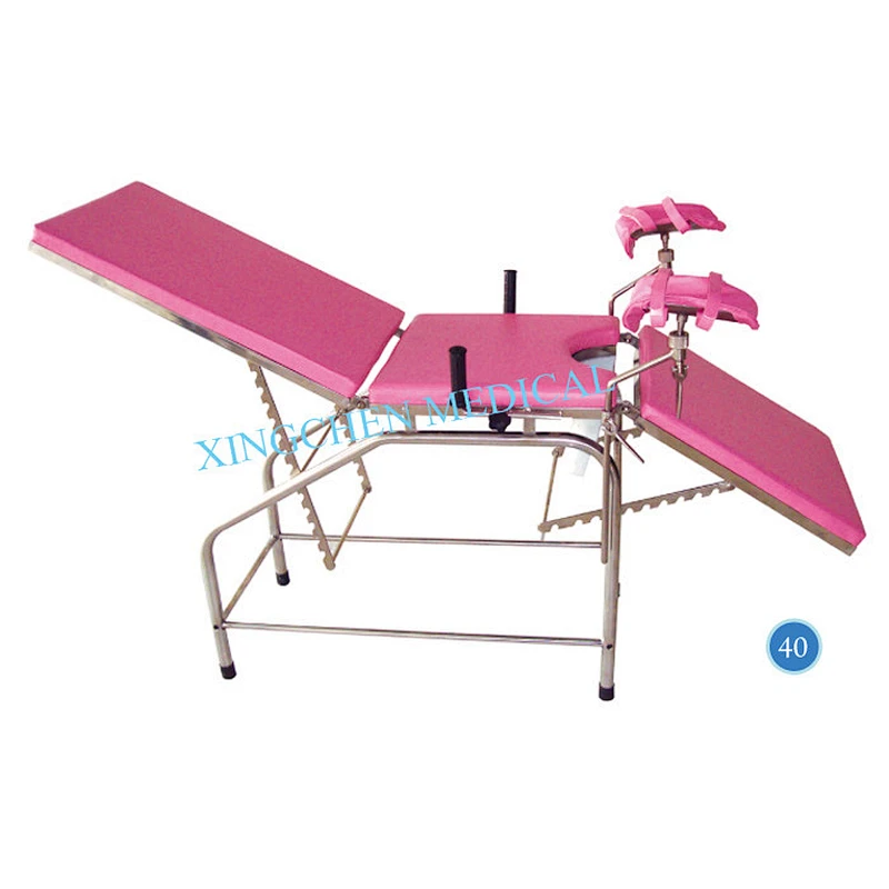 XC0815 Gynecological examination bed