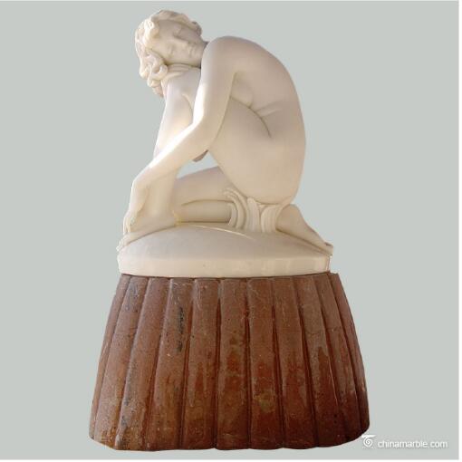 sexy girl statue