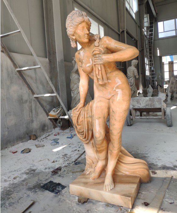 bathing woman statue/stone naked girl statue/young nude girl stone statue