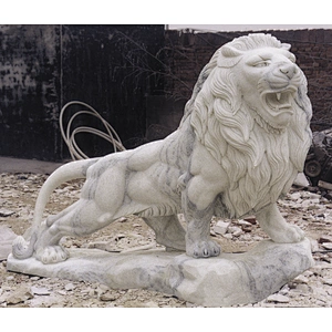 life size lion statue