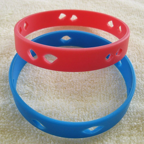 Free Sample Logo OEM Debossed Custom Silicon Wristband
