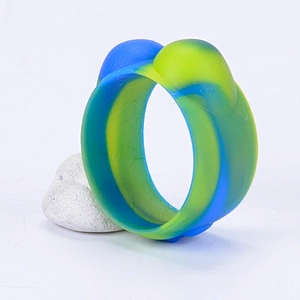Hongju customized dirty resistant various sizes  mix colors glow at night silicone rubber promotion ring for gifts