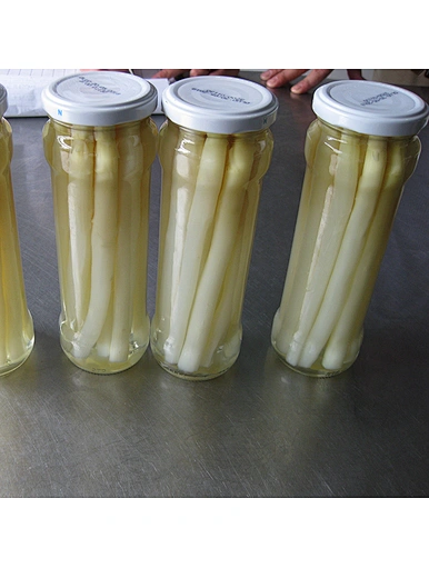 canned white asparagus spears