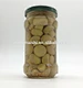 Champignon entier frais dans un bocal en verre