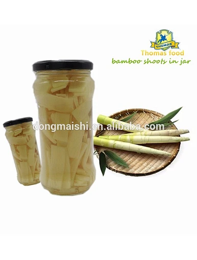 Gros aliments asiatiques aliments biologiques pousses de bambou tranchées