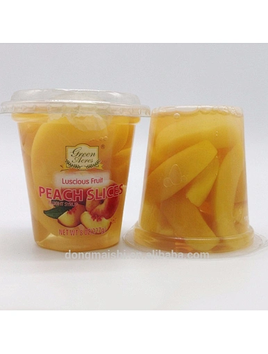 Tasse de fruits en conserve de haute qualité au sirop